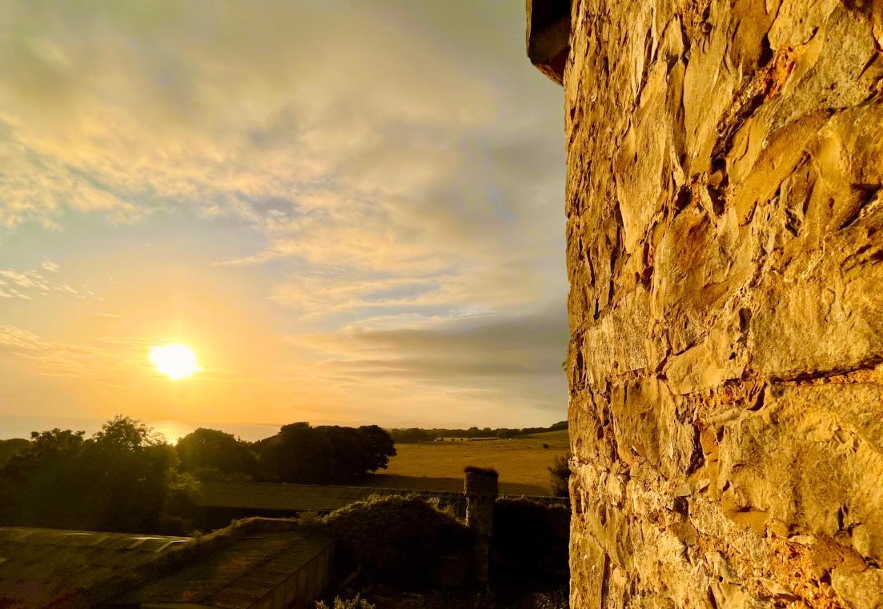 Tan-Yr-Ogo Gate Lodge, Gwrych Castle Llanddulas Exterior photo